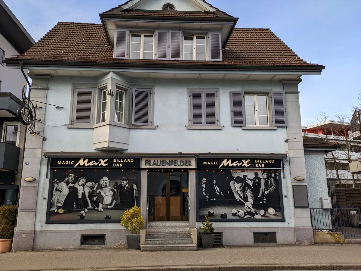 Man sieht ein Haus in Wetzikon.